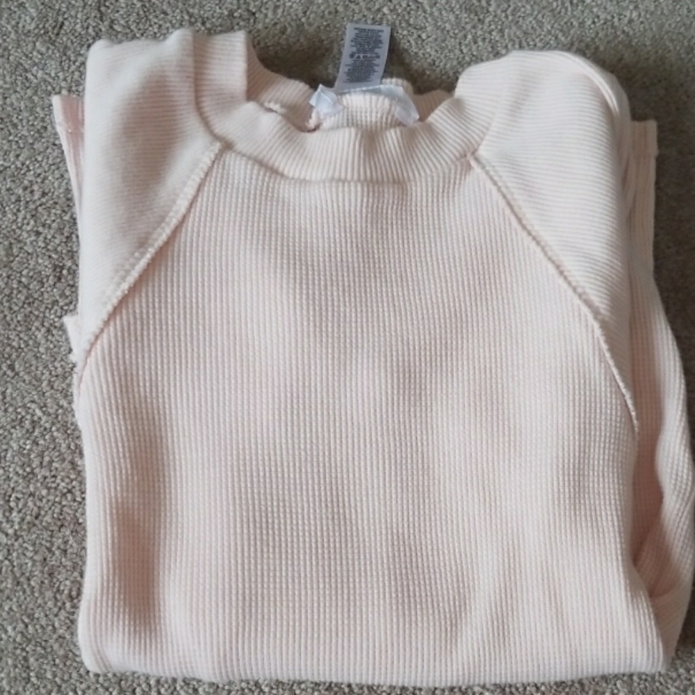 Long sleeve cold shoulder waffle tee